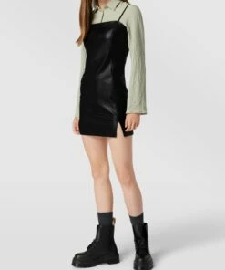 REVIEW Minikleid In Leder-Optik - Schwarz