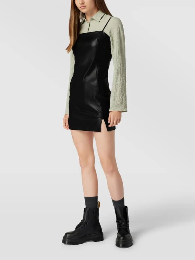 REVIEW Minikleid In Leder-Optik - Schwarz 1 REVIEW Minikleid In Leder-Optik - Schwarz