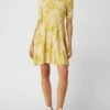 Ted Baker Strickkleid Mit Floralem Muster Modell 'Monniey' - Dunkelgelb
