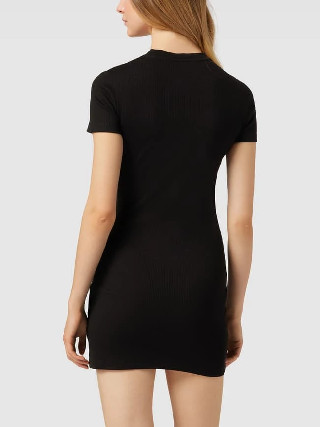 Puma Sweatkleid Mit Label-Stitching Modell 'Classics' - Schwarz 5 Puma Sweatkleid Mit Label-Stitching Modell 'Classics' - Schwarz – Bild 5