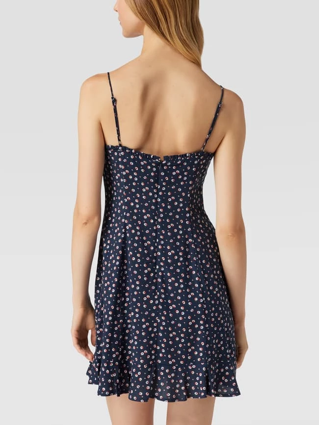 REVIEW Minikleid Mit Herz-Ausschnitt - Blau 5 REVIEW Minikleid Mit Herz-Ausschnitt - Blau – Bild 5