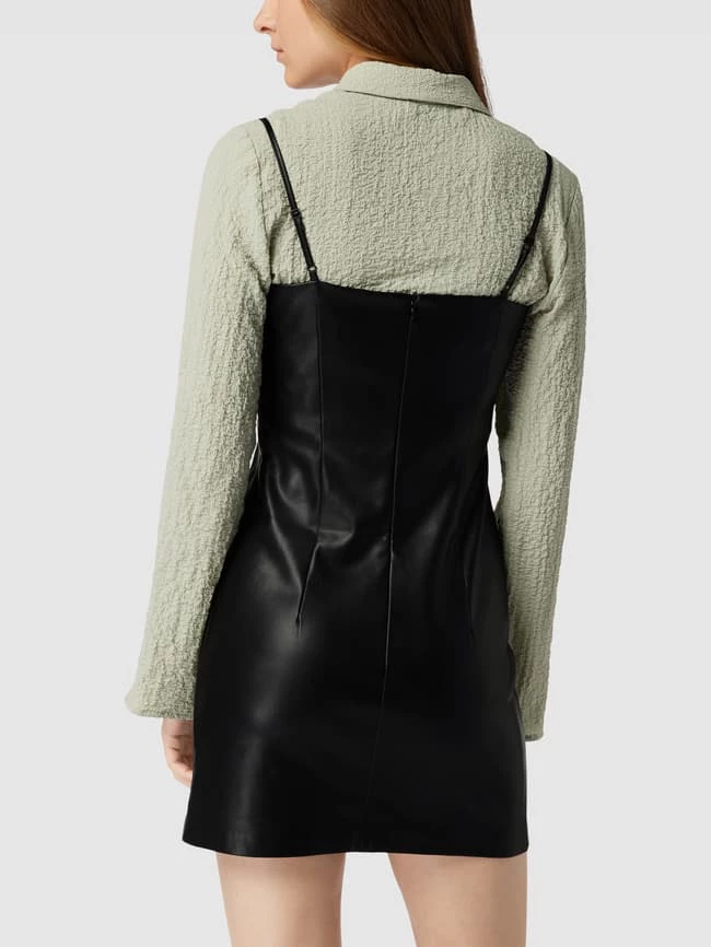 REVIEW Minikleid In Leder-Optik - Schwarz 5 REVIEW Minikleid In Leder-Optik - Schwarz – Bild 5