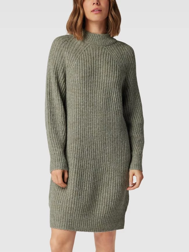 Opus Strickkleid Mit Rundhalsausschnitt Modell 'Wetrissi' - Schilf 4 Opus Strickkleid Mit Rundhalsausschnitt Modell 'Wetrissi' - Schilf – Bild 4