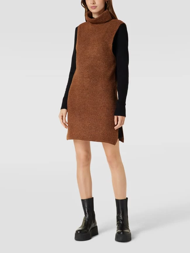 Pieces Strickkleid Mit Rollkragen Modell 'ELLEN' - Cognac 1 Pieces Strickkleid Mit Rollkragen Modell 'ELLEN' - Cognac