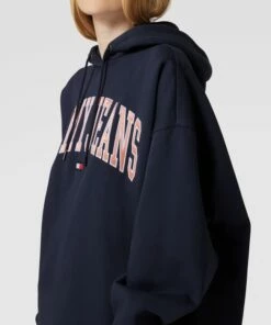 Tommy Jeans Sweatkleid Mit Label-Stitching Modell 'COLLEGIATE' - Marineblau -Rock Geschäft 6p1jecag6ha4mii564p34ii6ad14ilil98p4sk9k8d83gk2mah3kuji36la32eaeagpksl2ca8q3ckic6co66dhg65hmac316lij6phk6oo3cohg68ojcdpg71i6cdpm64r68og