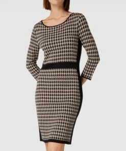 Montego Strickkleid Mit Hahnentrittmuster - Schwarz -Rock Geschäft 75b46i2970r5claa88ojilif8h3k6hih60placak715l4e2k70okmdhga0q48iaf60o4egq5al44ejam8co6cchickq6ad1kcgsjio9kc8oj0e3170r6ad9iclh6ad1l64rjcog