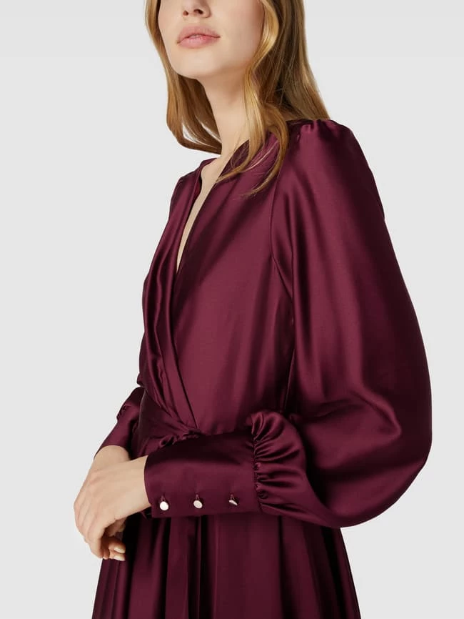 Swing Minikleid Mit Taillenband - Bordeaux Rot 3 Swing Minikleid Mit Taillenband - Bordeaux Rot – Bild 3