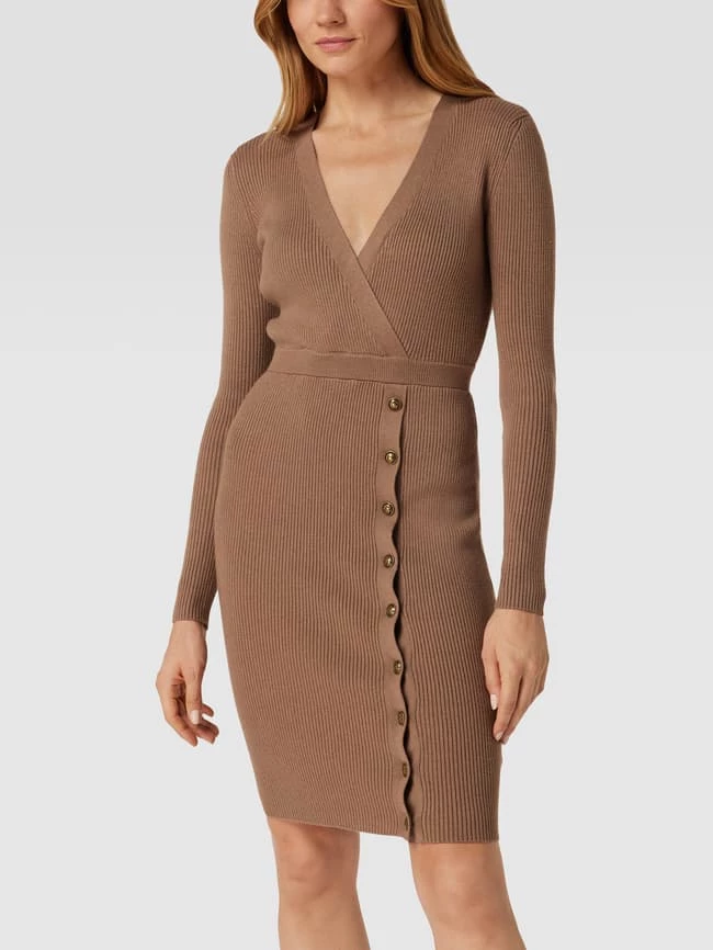 Guess Knielanges Strickkleid In Wickel-Optik Modell 'ALEXANDRA' - Taupe 4 Guess Knielanges Strickkleid In Wickel-Optik Modell 'ALEXANDRA' - Taupe – Bild 4