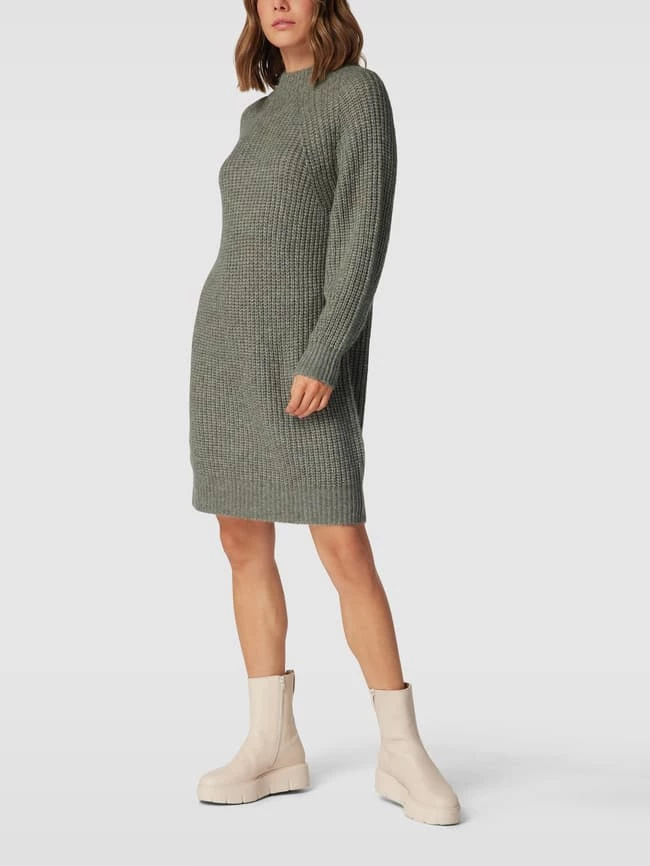 Opus Strickkleid Mit Rundhalsausschnitt Modell 'Wetrissi' - Schilf 1 Opus Strickkleid Mit Rundhalsausschnitt Modell 'Wetrissi' - Schilf