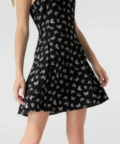 REVIEW Minikleid Mit Floralem Allover-Muster - Schwarz -Rock Geschäft 8ha54c1l6h7k2gq79534qha79gpjed2a8kq3ci218sol0dq6954jegim918l2ha36so3cl26a9a58dq564o3gdpjccqjip1k6orm4o9k74s64ohkc8rm4e1k68r3idpp61h3ad8