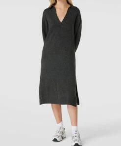 REVIEW Strickkleid Mit V-Ausschnitt - Anthrazit Meliert