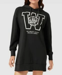 Only Sweatkleid Mit Motiv-Applikation - Schwarz -Rock Geschäft 99454c2j8p94gg9l6t9jih9m89354lij712j6h9g71956h248sojih2i8ksl4caba0rkcial8p3k8jah753mcdb570p64d1h68pjad1kcgpmcohj68s6ce3664sjiphk70omao8