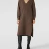 REVIEW Strickkleid Mit V-Ausschnitt - Schlamm Meliert