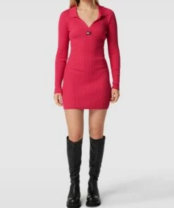 Tommy Jeans Strickkleid Mit Umlegekragen Modell 'COLLAR' - Pink