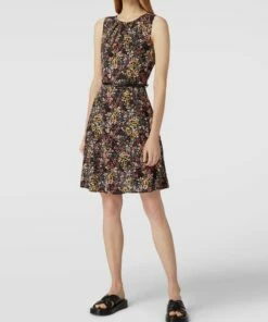 Montego Kleid Mit Floralem Allover-Muster - Schwarz