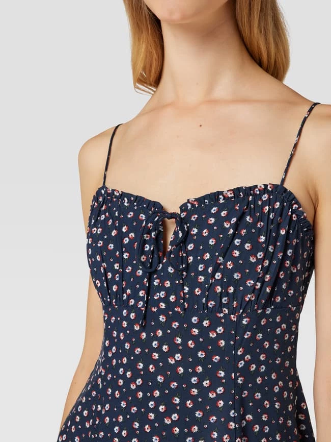 REVIEW Minikleid Mit Herz-Ausschnitt - Blau 3 REVIEW Minikleid Mit Herz-Ausschnitt - Blau – Bild 3