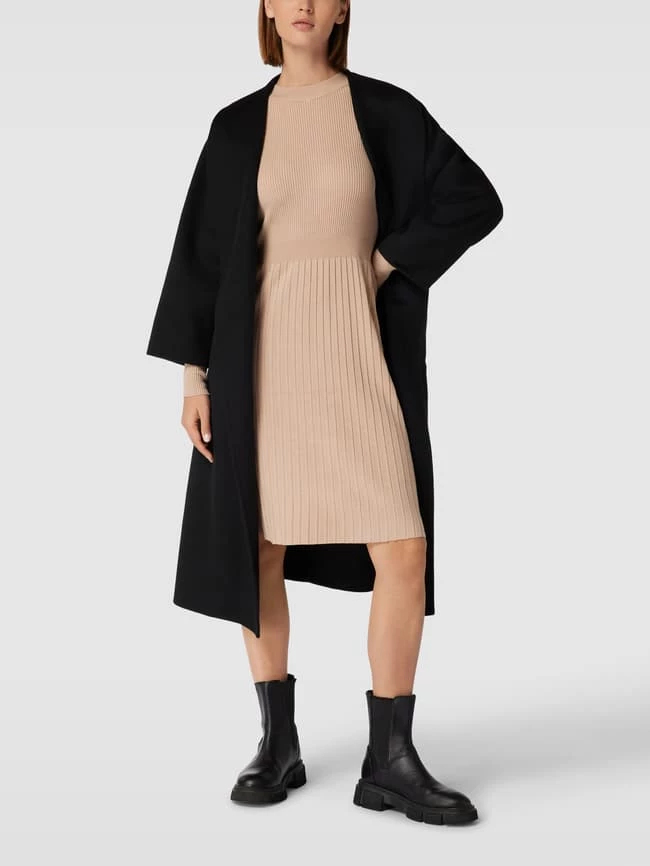 Montego Strickkleid In Midilänge - Sand 1 Montego Strickkleid In Midilänge - Sand