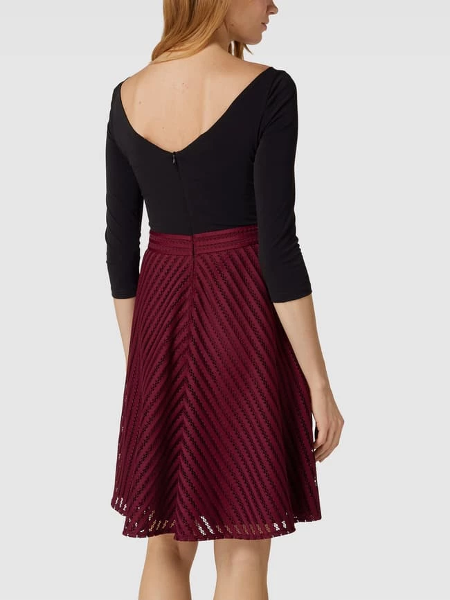Swing Cocktailkleid In Two-Tone-Machart - Bordeaux Rot 5 Swing Cocktailkleid In Two-Tone-Machart - Bordeaux Rot – Bild 5