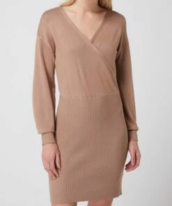 Guess Strickkleid Aus Viskosemischung Modell 'Eliane' - Beige -Rock Geschäft ap6kohiia9136da69go56jad88qk4jika1230hhhad536hhpap946j2b9t55agal6h34ekpla5434gah90o3cc9l68ojcor464pj0c9k6kr30ob3clj6cphlcpj30p9g65h32o8