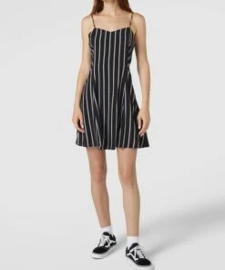 REVIEW Minikleid Mit Floralem Allover-Muster - Schwarz